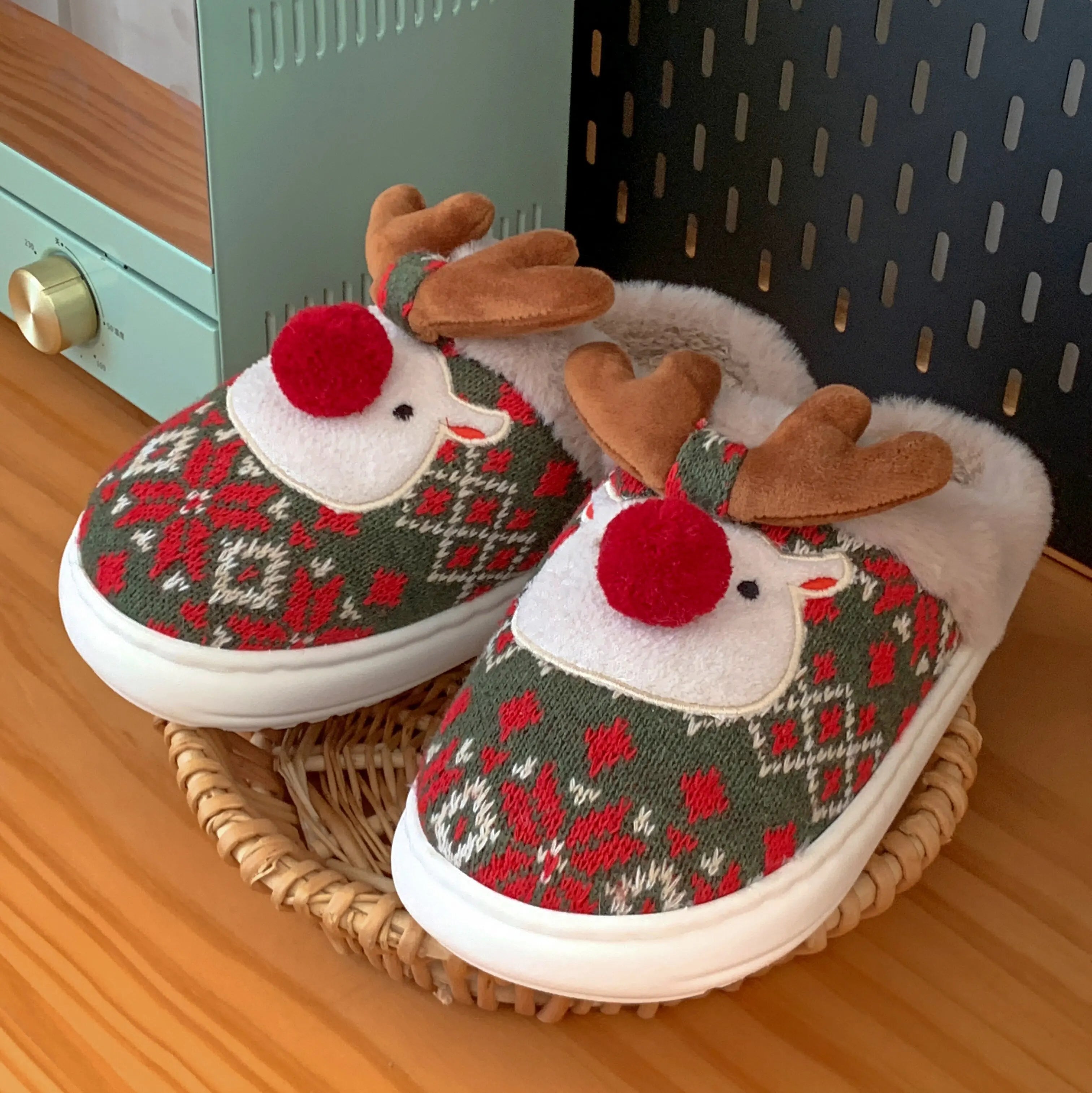 Chaussons Douillets “Renne de Noël”