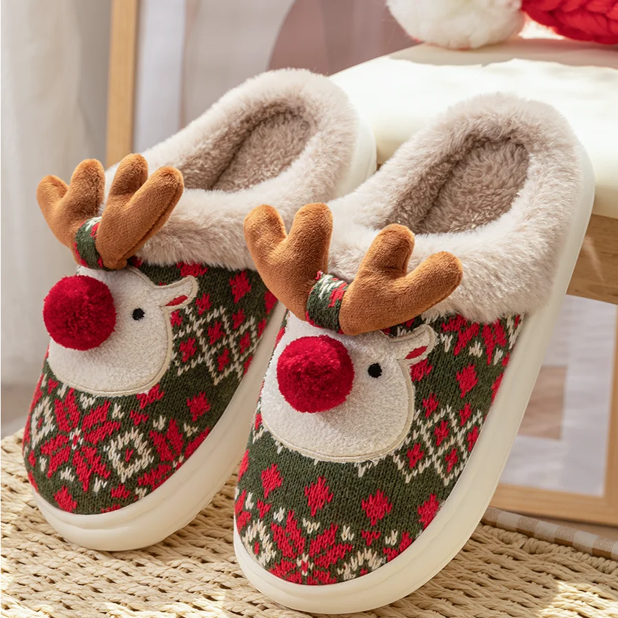 Chaussons Douillets “Renne de Noël”